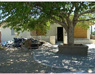 1st image of 860 Aspen Cir