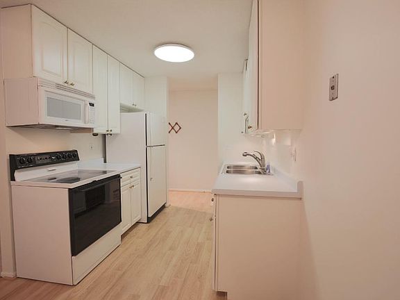 2nd image of 401 E Burnsville Pkwy APT 123