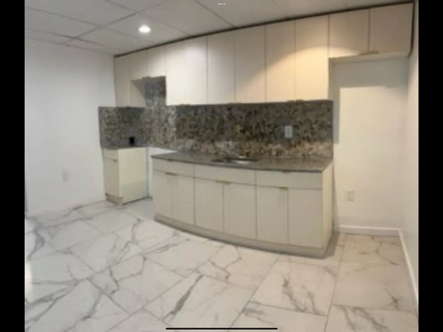 41 W Grand Ave — Photo 4