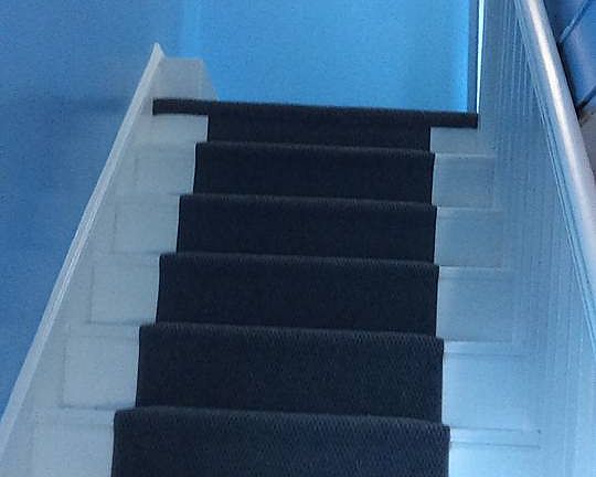 front hallway to 2nd fl