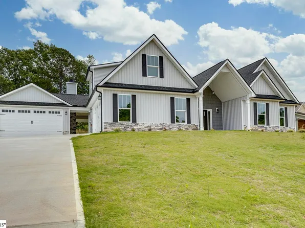110 Hintons Farms Dr, Easley, SC 29640