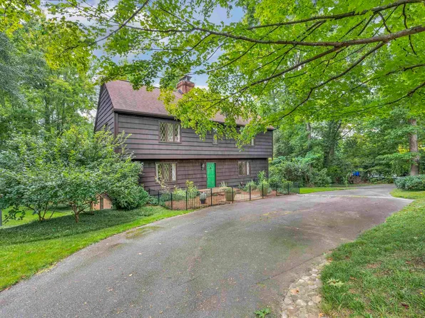 100 W Seven Oaks Dr, Greenville, SC 29605