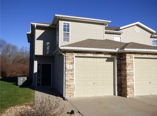 1601 SW Madison Cir, Lees Summit, MO 64081