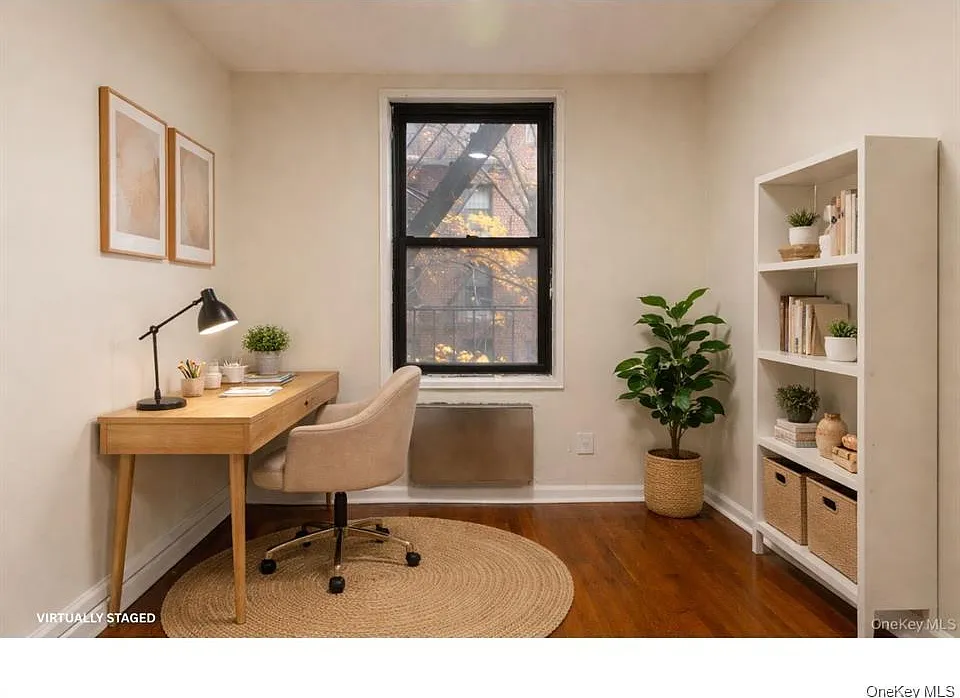 1275 East 51st Street — Photo 3