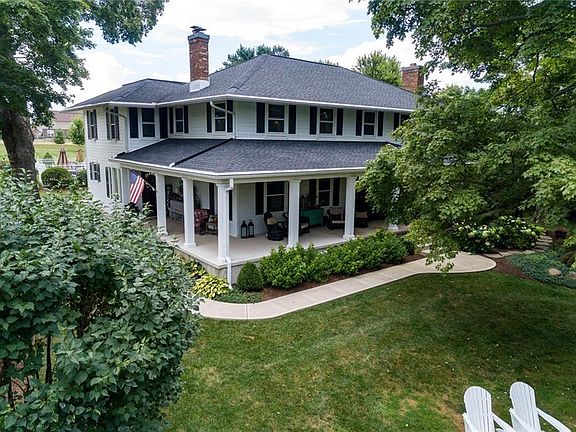 3rd image of 2218 Harlan Rd