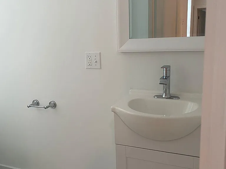 95 Troup St #3 — Photo 17