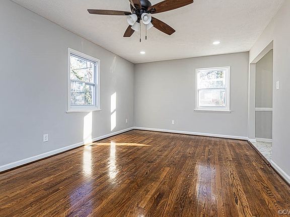 5th image of 1515 Willis St