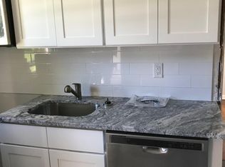 393 Grove St APT 4, North Plainfield, NJ 07060