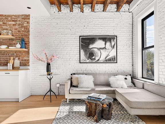 2nd image of 206 E 7th St #19/20
