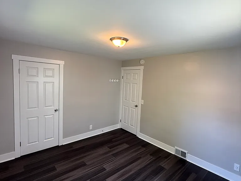213 Garfield Ave #1 — Photo 15