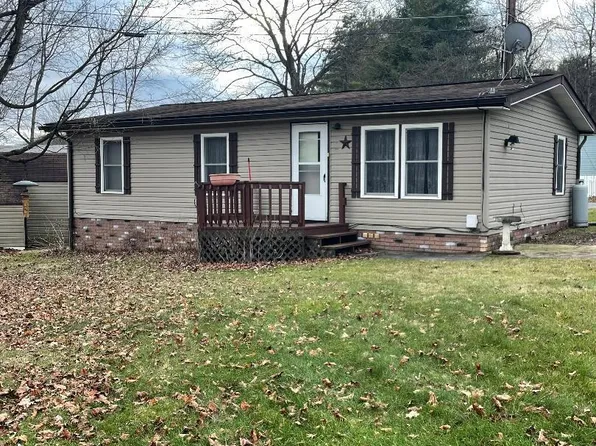 818 Deb Ln, Altoona, PA 16602