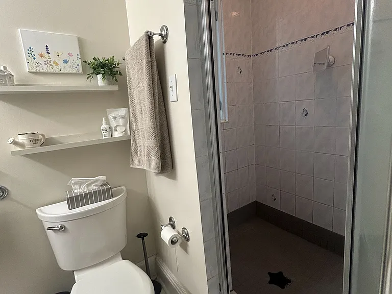 427 Sunnyside Ave #B — Photo 10