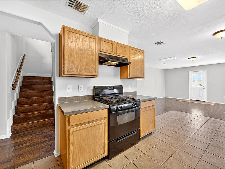 19014 Prairie Bluff Dr — Photo 17