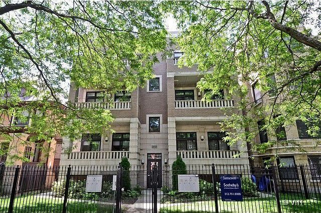 1st image of 1543 W Sherwin Ave APT 3W