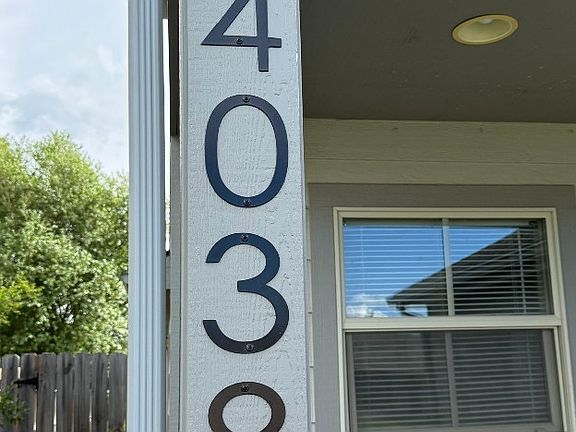 4th image of 4038 Carbon St