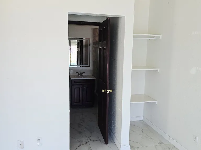 2230 E Ocean Blvd #19 — Photo 28