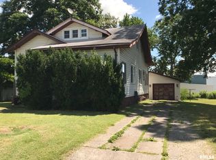 320 S 12th St, Herrin, IL 62948