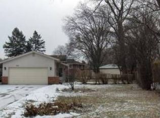 1344 Carlisle Pl, Deerfield, IL 60015