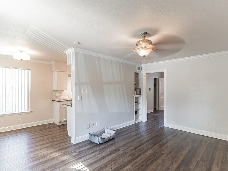 The Addison Apartments — Photo 18