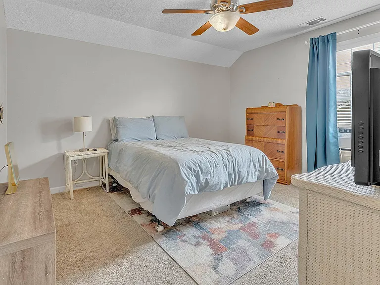 8676 Ashley Glen Cir N — Photo 22