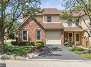 33 White Pine Ct, Lafayette Hill, PA