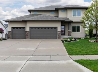 2350 SE Riverbirch Ln, Waukee, IA 50263