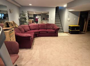 725 Simich Dr, Seven Hills, OH
