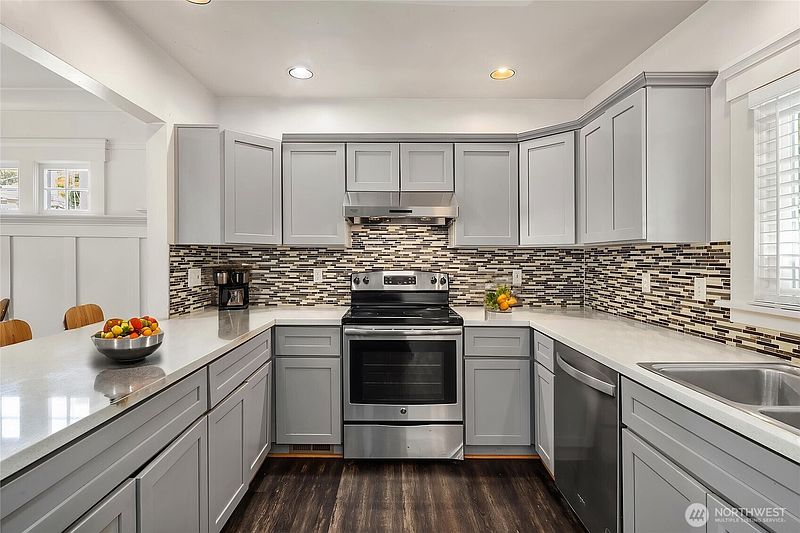 5th image of 5018 20th Avenue NE