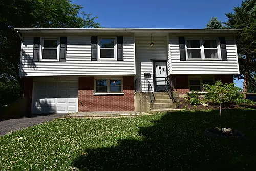 7852 Sprucewood Ave Photo 1 7852 Sprucewood Ave Photo 1