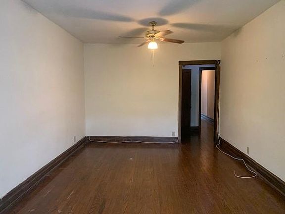 3rd image of 4207 N Ashland Ave