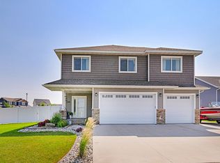 4111 S 32nd St, Grand Forks, ND 58201