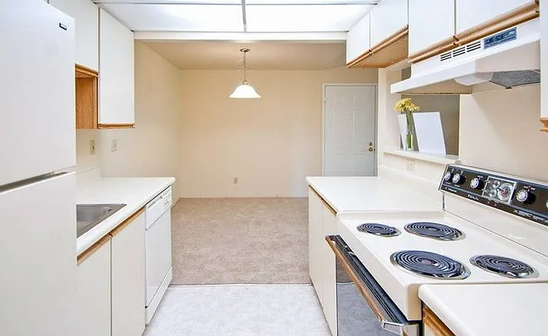 2405 N 202nd Pl — Photo 3