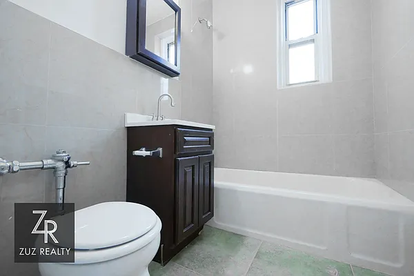 Rented by Zuz Realty | media 12