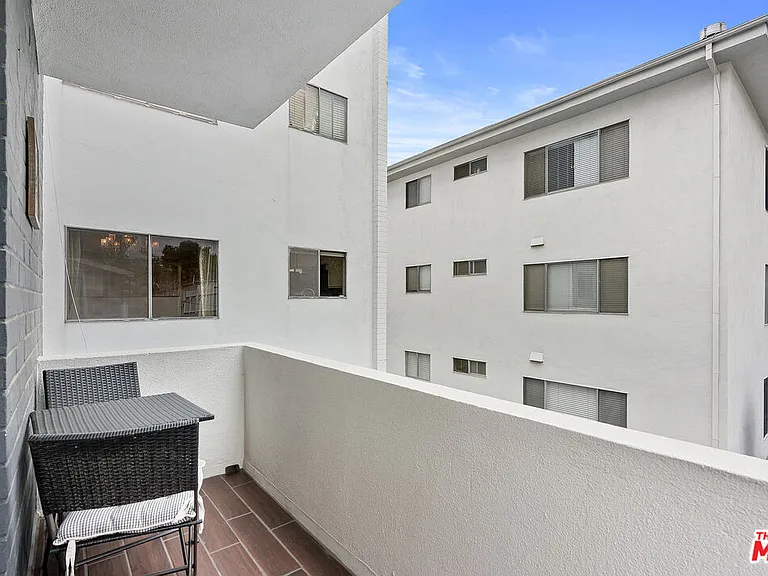 419 N Oakhurst Dr #203 — Photo 23