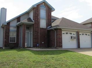 5521 Stone Meadow Ln, Fort Worth, TX 76179