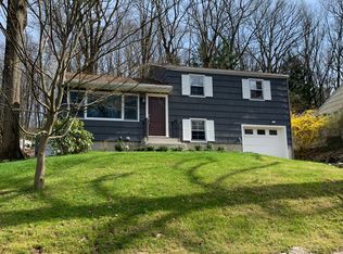 42 Warren Trl, Denville, NJ 07834