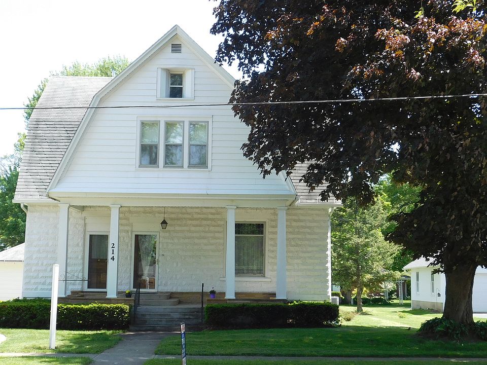 1st image of 214 N Illini St