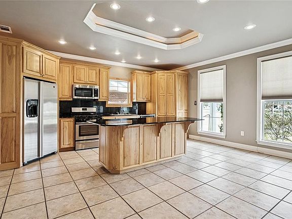5th image of 46425 Country Ln