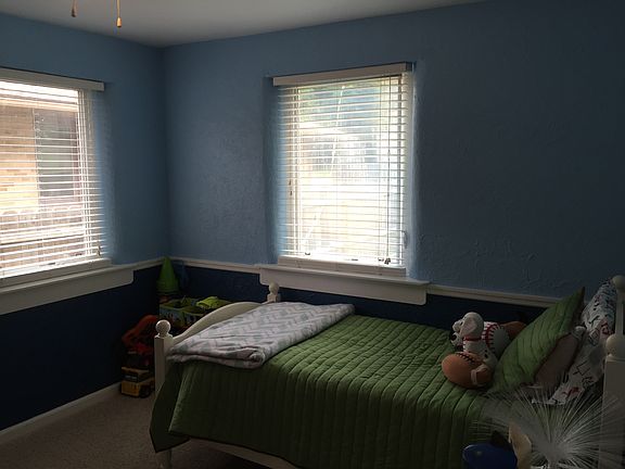 3rd image of 2312 Oakwood Ave NE