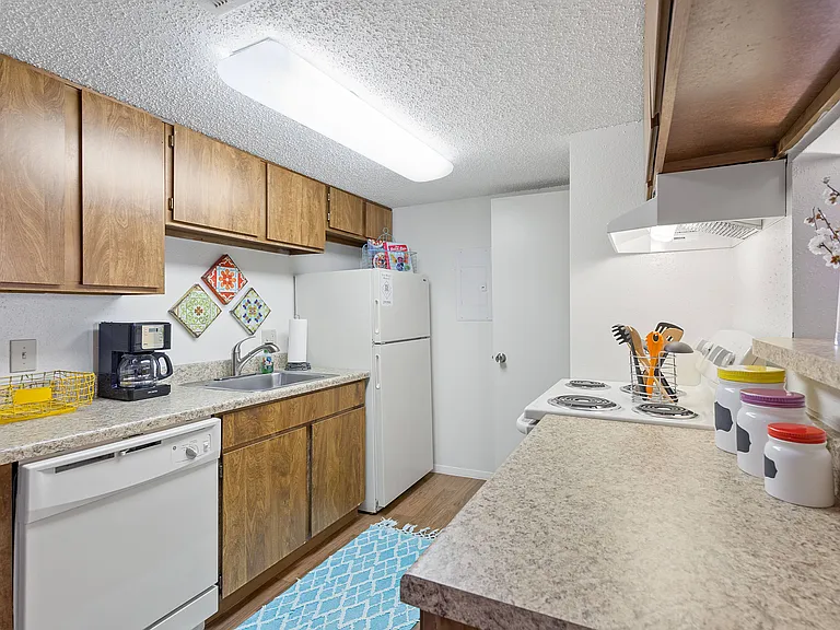 Cimarron Trails Apts. — Photo 7