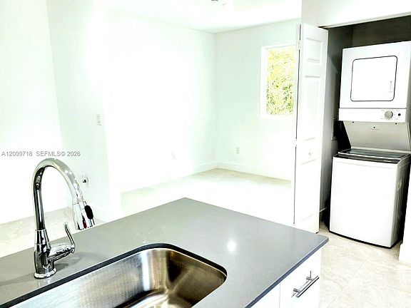 4th image of 580 NW 34th St #5