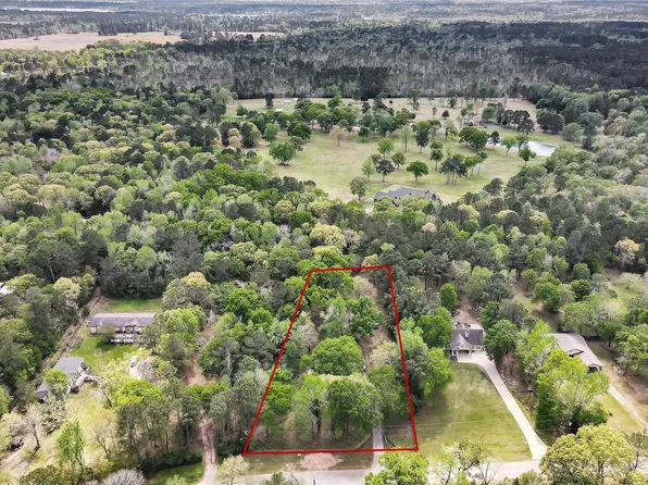 19747 Village Forest Dr N, Montgomery, TX 77356