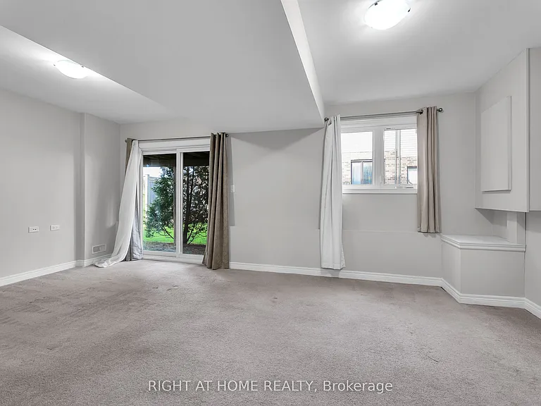 1030 Oakcrossing Gate #16 — Photo 28