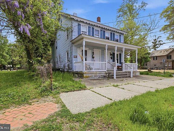 2nd image of 60 Walnut St
