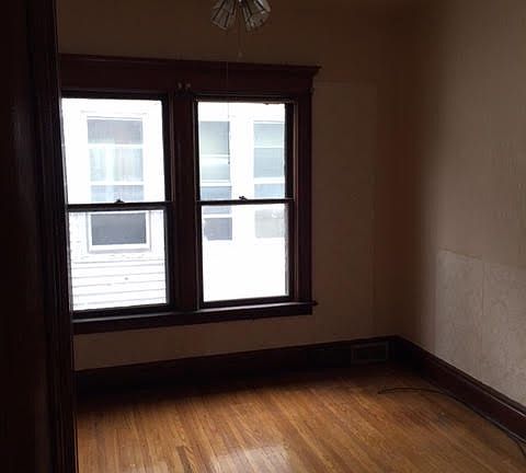 5th image of 169 E Delavan Ave #2