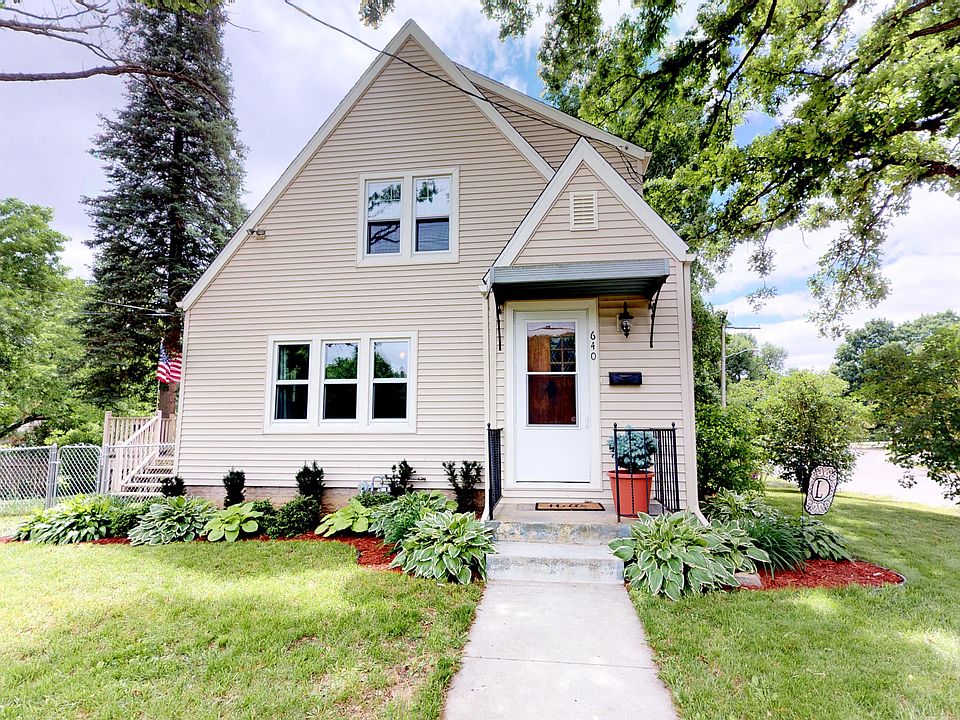 1st image of 640 11th St SW