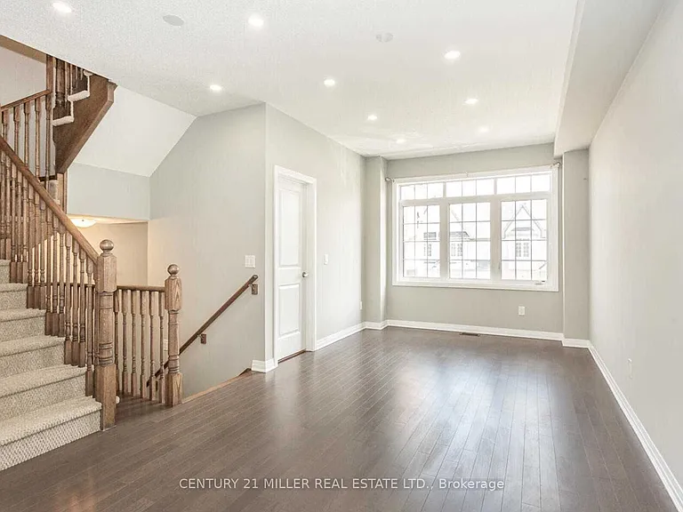 4074 Canby St — Photo 2