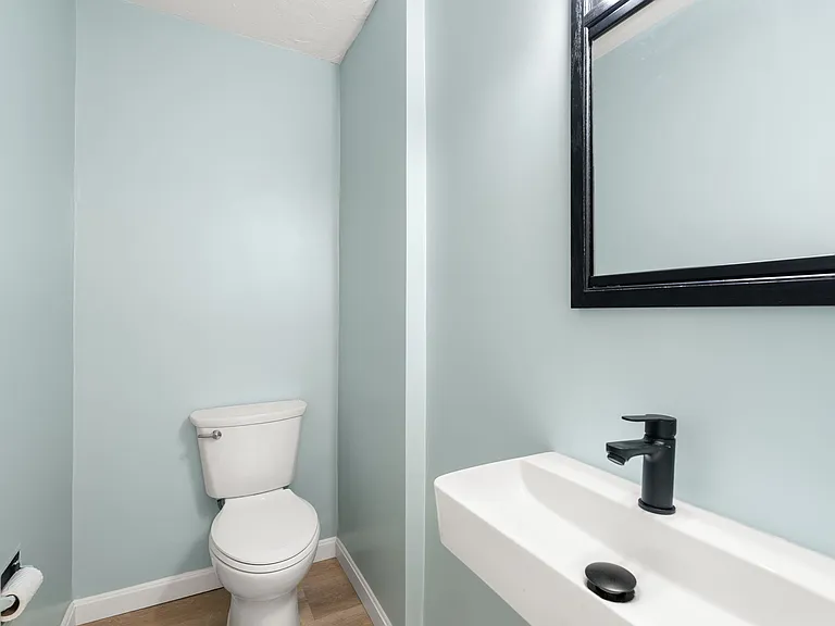 180 Main St #2110 — Photo 8
