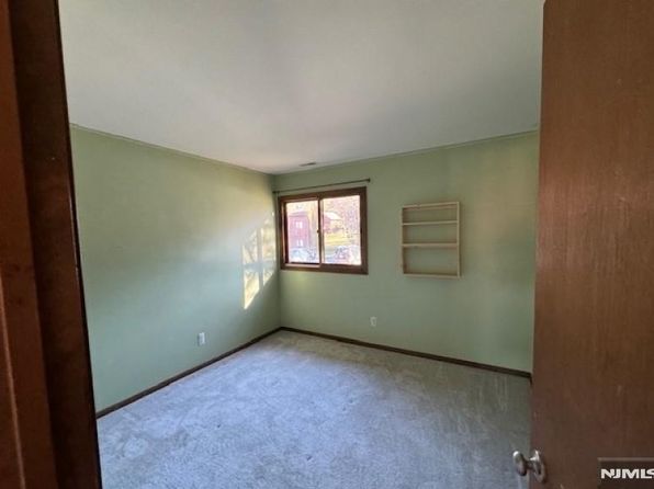 2 Alta Ct UNIT 2, Vernon, NJ 07462