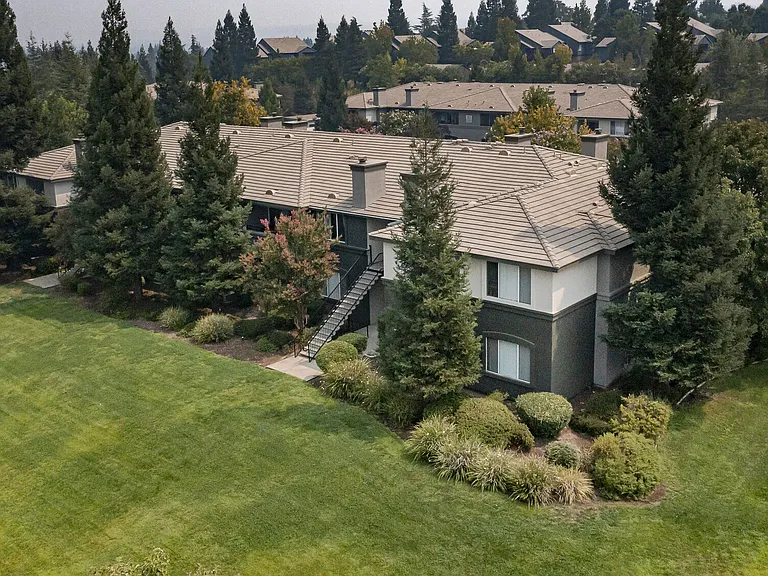Meridian at Stanford Ranch — Photo 18